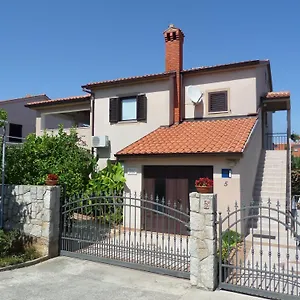 Lili , Mali Lošinj Croazia